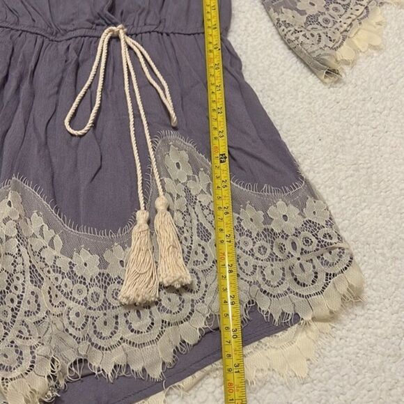Umgee gray lace romper medium - Picture 8 of 16